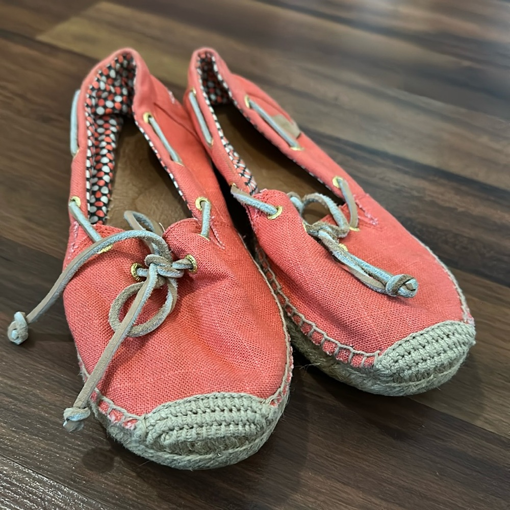 Coral Sperry Top Sider Katama Canvas Shoes Size Women’s 7.5- In great condition
